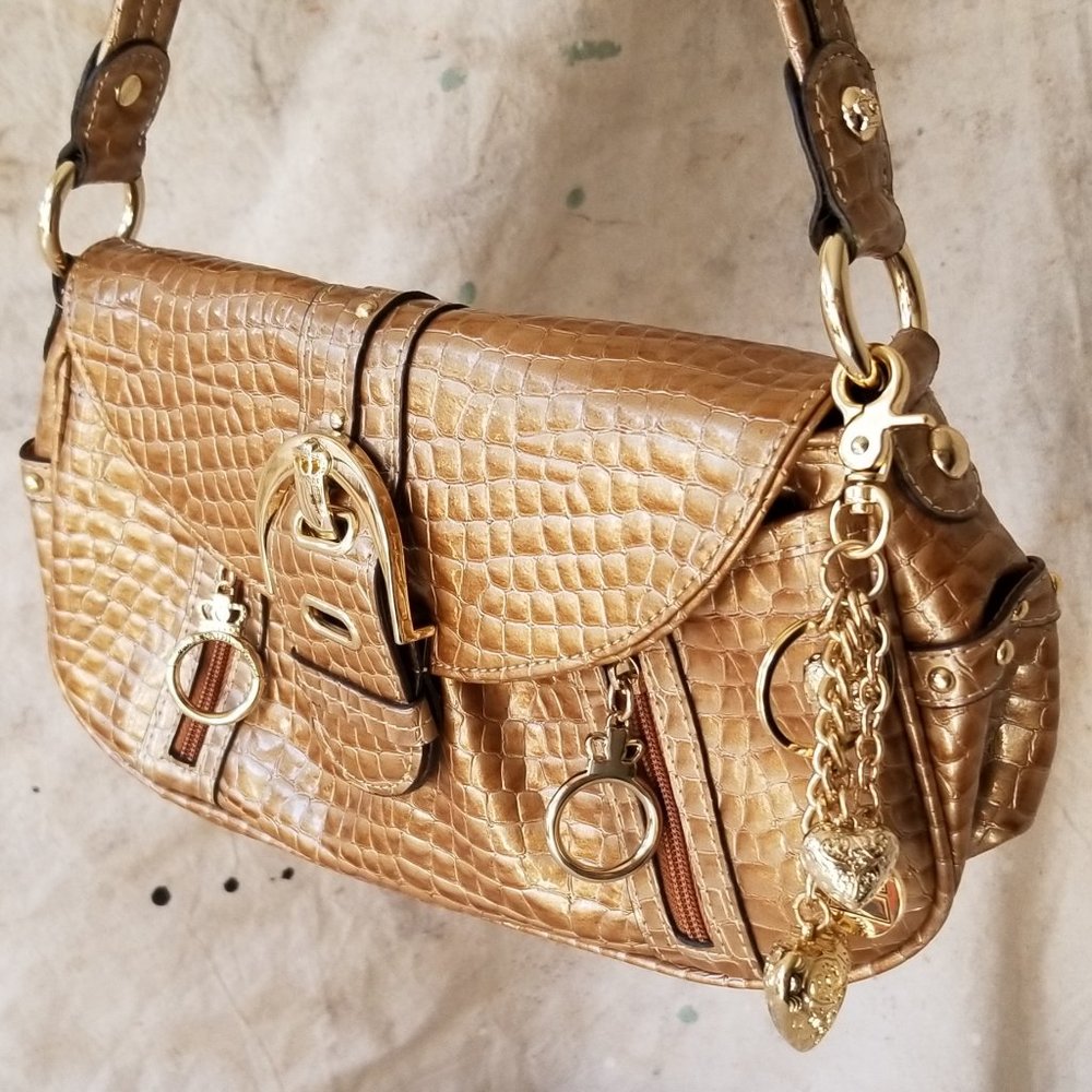 Kathy Van Zeeland Gold Shoulder Bag with KVZ Keychain Charm Heart Key Ring - Picture 6 of 16